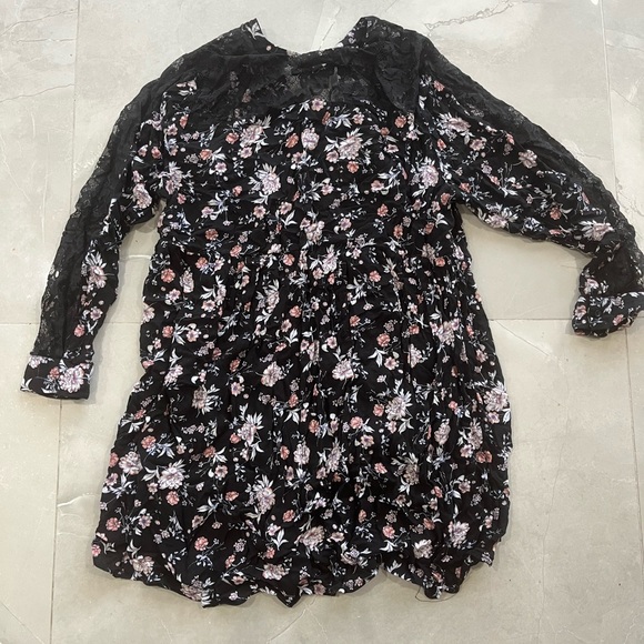 Torrid bundle pack 3 dresses 1 top size 3 - Picture 8 of 13